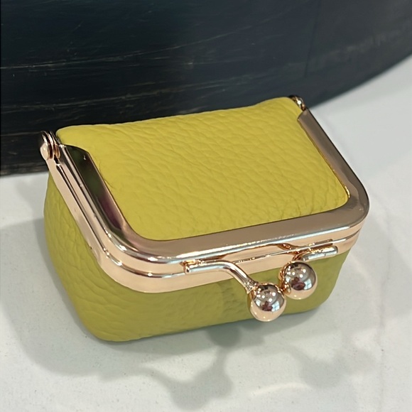 Cute. Mini Jewelry Box. - Picture 1 of 16